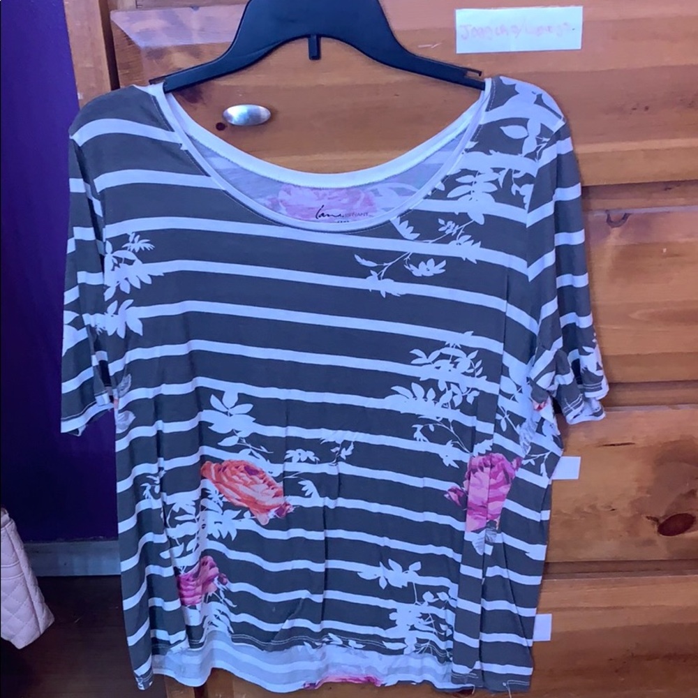 Gray shirt with white stripes with flowers on it